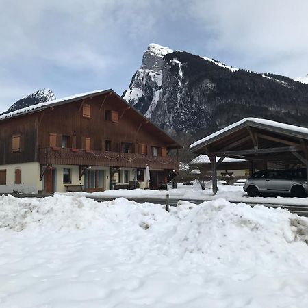 Particulier Loue 2 Appartements Communicants Dans Chalet A Samoens Jusqu A 16 Couchages Екстер'єр фото